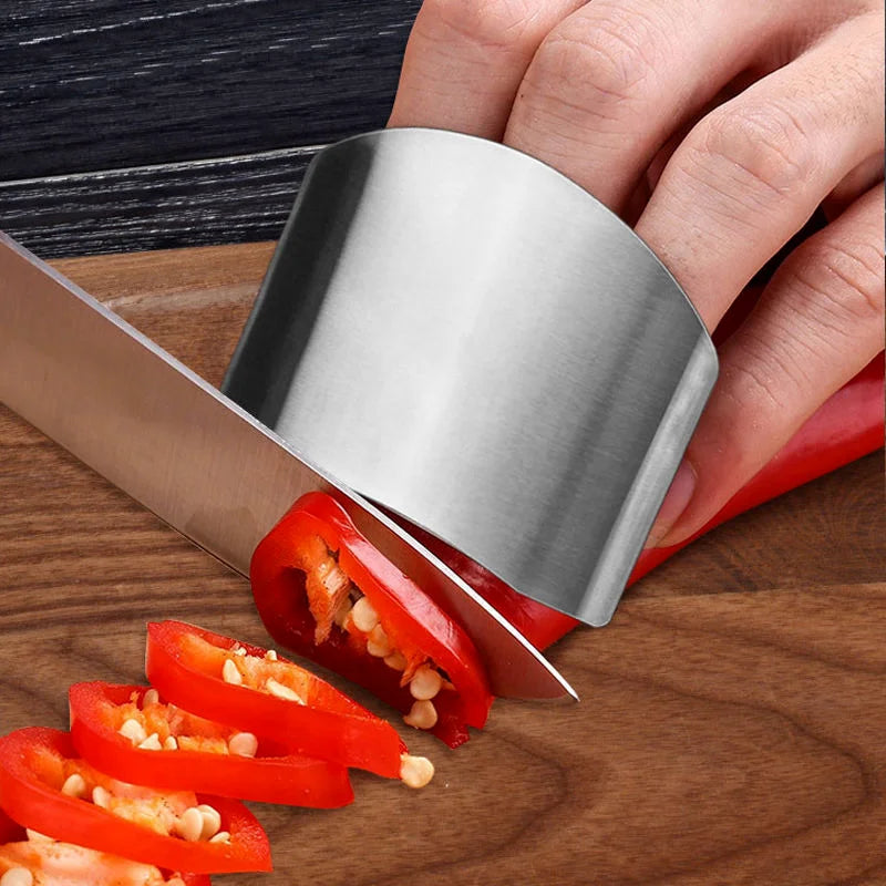 Protezione dita in acciaio: cucina in tutta sicurezza!